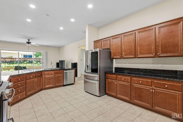 6409 Dover Place, Bakersfield, CA 93306