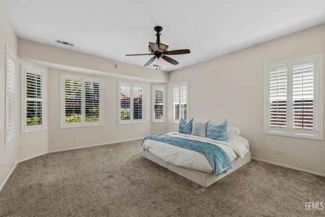 6409 Dover Place, Bakersfield, CA 93306