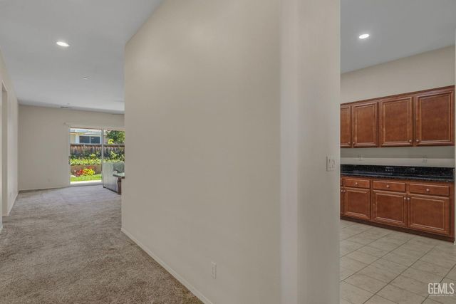 6409 Dover Place, Bakersfield, CA 93306