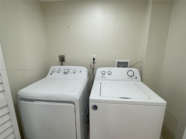 2202 SAN REMO CR 2202, Homestead, FL 33035