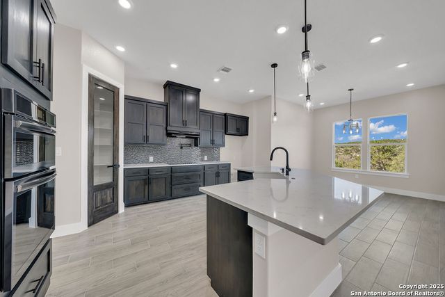 257 Pr 2774, Mico, TX 78056