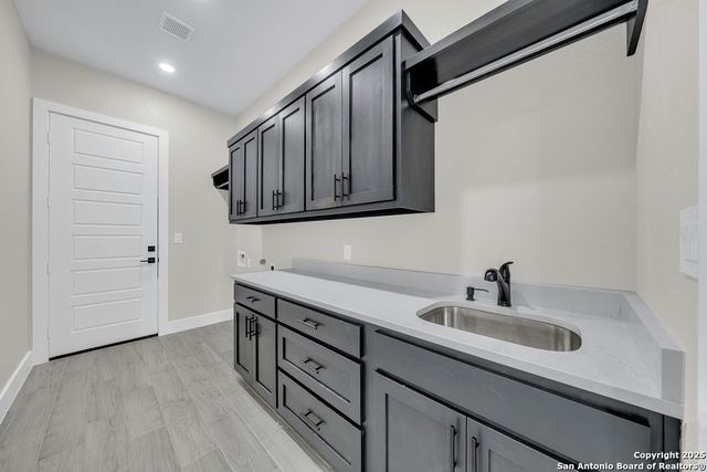 257 Pr 2774, Mico, TX 78056