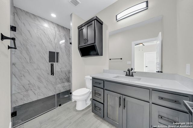 257 Pr 2774, Mico, TX 78056