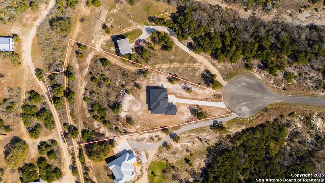 257 Pr 2774, Mico, TX 78056