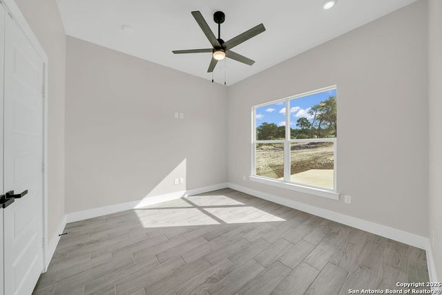 257 Pr 2774, Mico, TX 78056