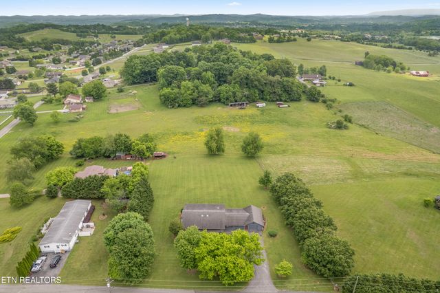 2265 McCleary Rd, Sevierville, TN 37876
