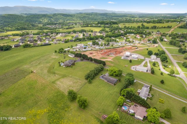 2265 McCleary Rd, Sevierville, TN 37876