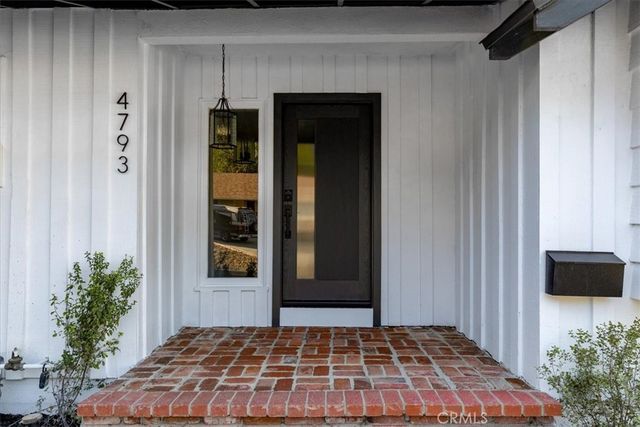 4793 Excelente Drive, Woodland Hills, CA 91364