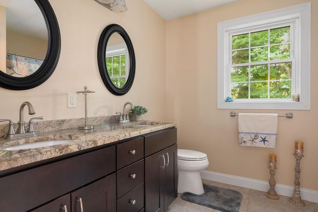 17 Clover Ct., Cumberland, RI 02864