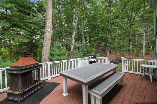 17 Clover Ct., Cumberland, RI 02864