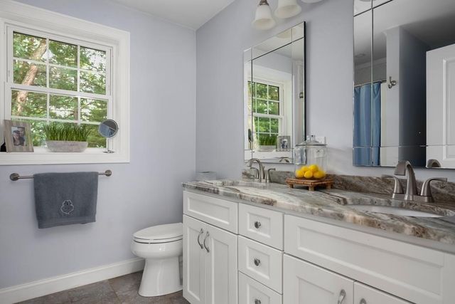 17 Clover Ct., Cumberland, RI 02864