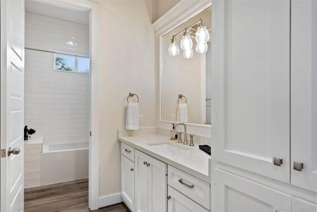 3160 Lakeview DR, Canyon Lake, TX 78133