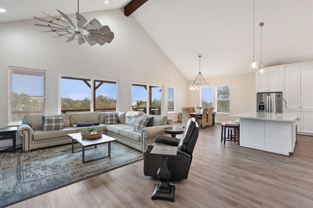 3160 Lakeview DR, Canyon Lake, TX 78133