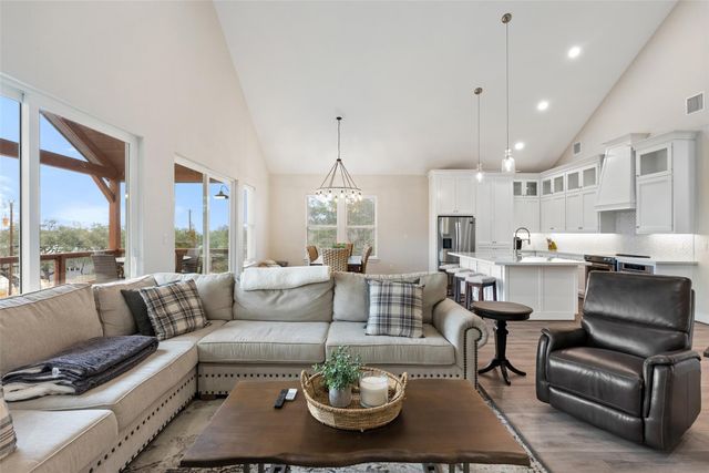 3160 Lakeview DR, Canyon Lake, TX 78133