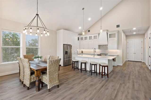 3160 Lakeview DR, Canyon Lake, TX 78133