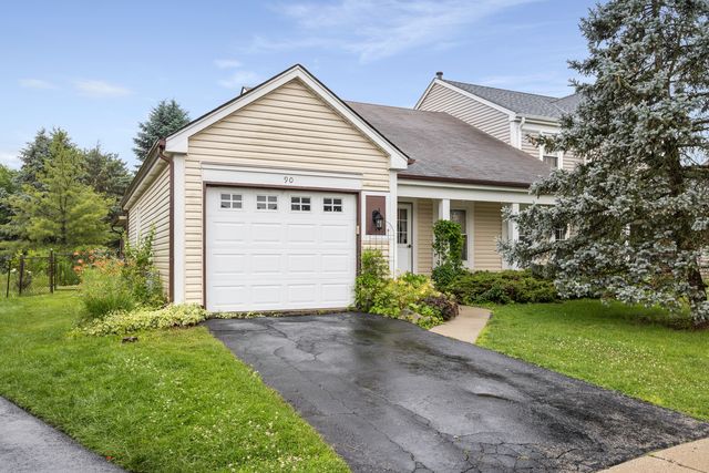 90 Sandhurst Road, Mundelein, IL 60060