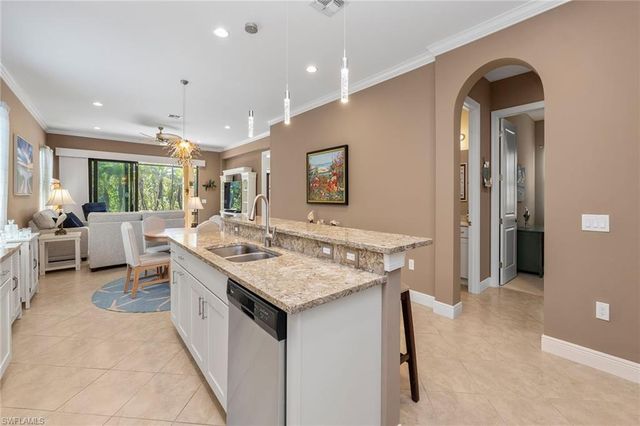 1286 Manado DR, Naples, FL 34113