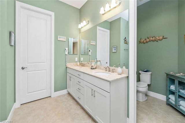 1286 Manado DR, Naples, FL 34113