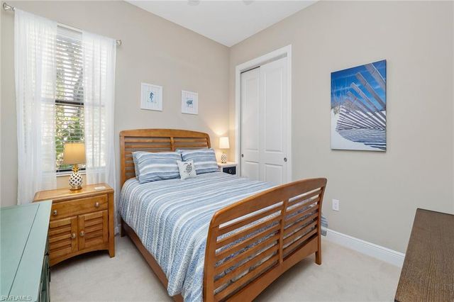 1286 Manado DR, Naples, FL 34113