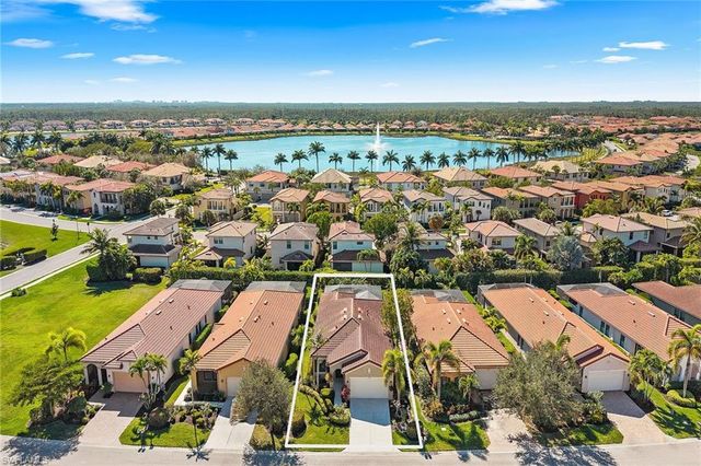 1286 Manado DR, Naples, FL 34113