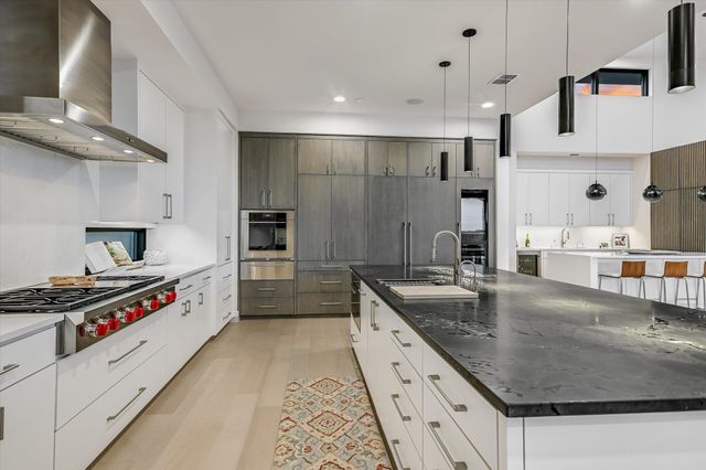 6509 Madrone Tree LN, Austin, TX 78738