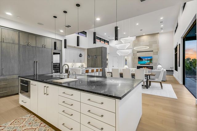 6509 Madrone Tree LN, Austin, TX 78738