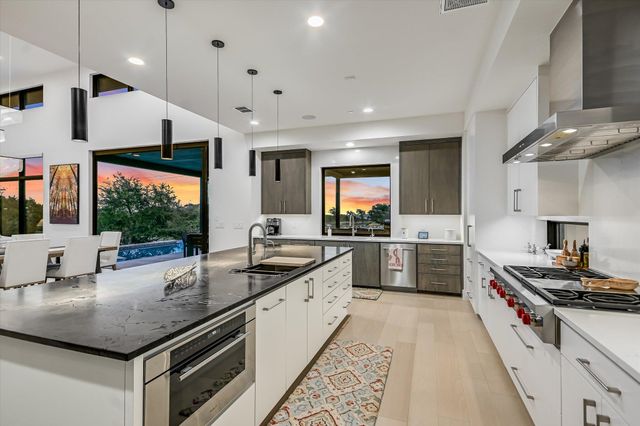 6509 Madrone Tree LN, Austin, TX 78738