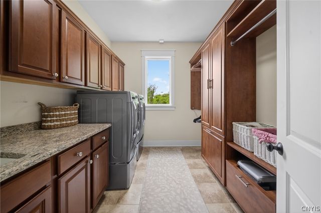 4244 Trout Lily Lane, Pompey, NY 13104