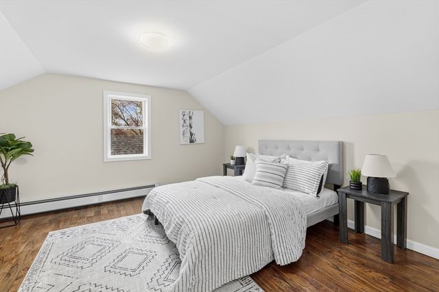 22 Balmoral Ct, Seekonk, MA 02771