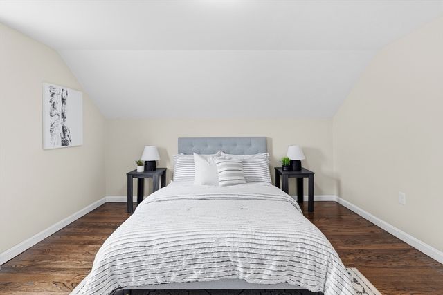 22 Balmoral Ct, Seekonk, MA 02771