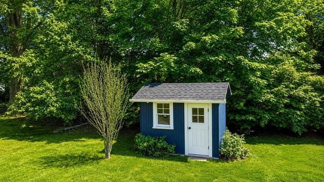 22 Balmoral Ct, Seekonk, MA 02771
