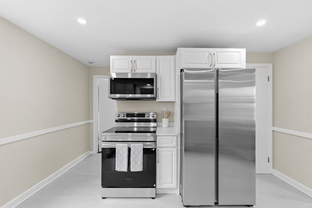 22 Balmoral Ct, Seekonk, MA 02771