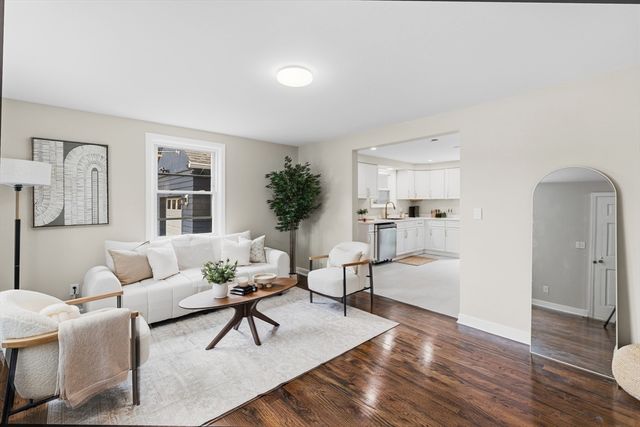 22 Balmoral Ct, Seekonk, MA 02771