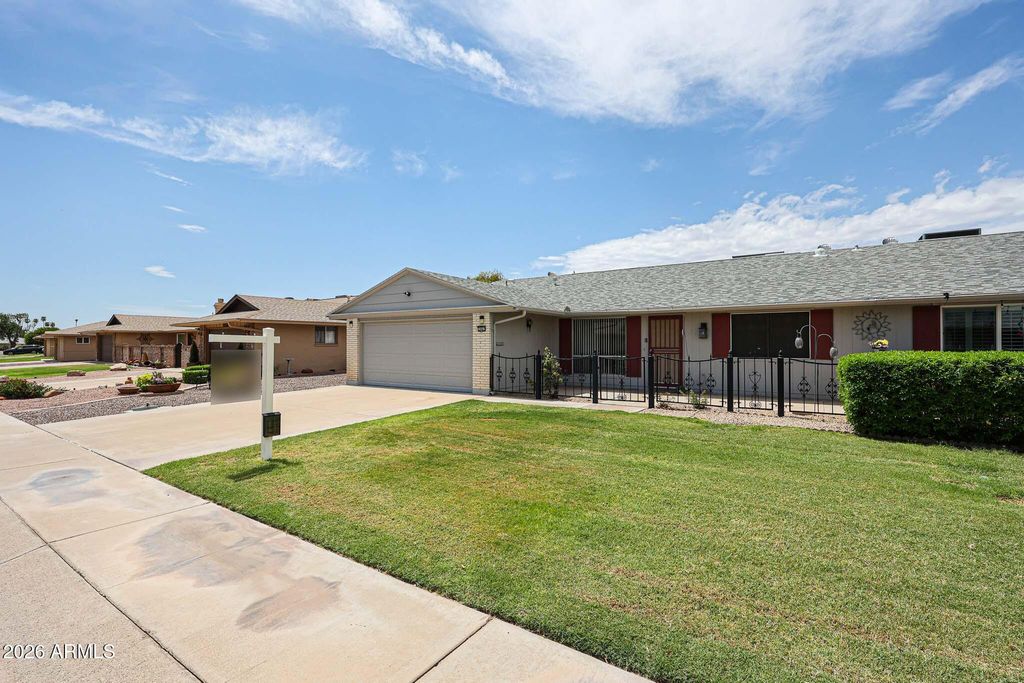 10641 W SARATOGA Circle, Sun City, AZ 85351 — exterior
