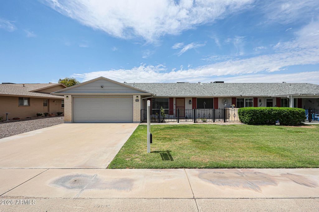10641 W SARATOGA Circle, Sun City, AZ 85351 — photo 2