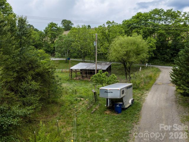 21 Joy Hughes Lane, Leicester, NC 28748