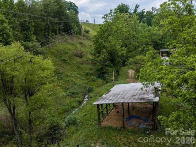 21 Joy Hughes Lane, Leicester, NC 28748