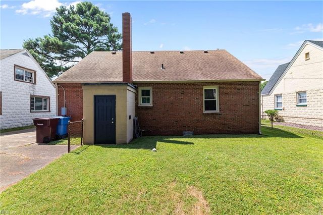 1721 Chesapeake DR, Chesapeake, VA 23324