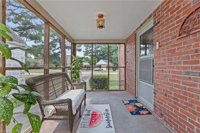1721 Chesapeake DR, Chesapeake, VA 23324