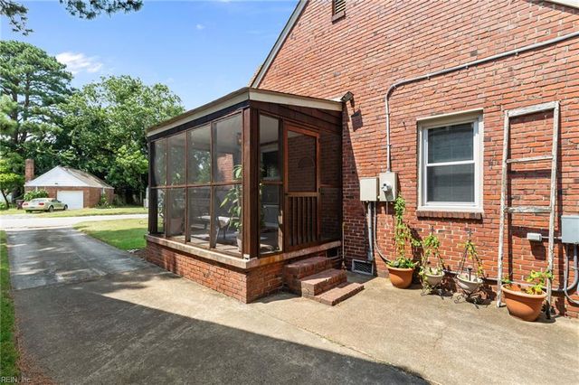1721 Chesapeake DR, Chesapeake, VA 23324