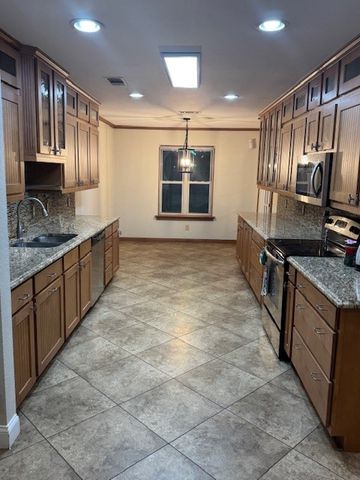 3106 Sanger Creek Way, Waxahachie, TX 75165