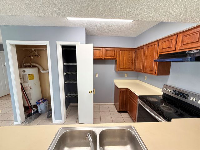 3402 Country Club Drive W 154, Irving, TX 75038