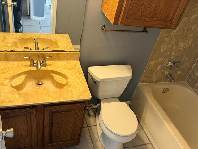 3402 Country Club Drive W 154, Irving, TX 75038