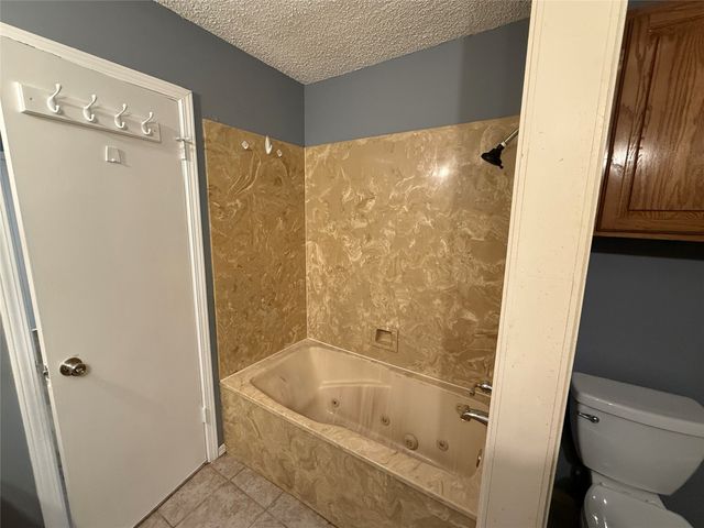 3402 Country Club Drive W 154, Irving, TX 75038