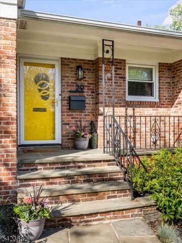 29 Bradford Ave, West Orange Twp., NJ 07052