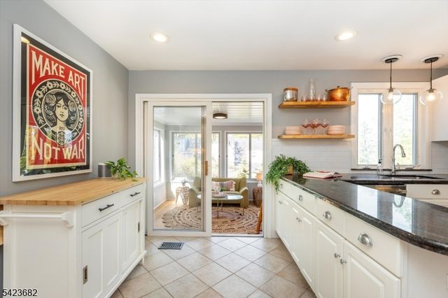 29 Bradford Ave, West Orange Twp., NJ 07052
