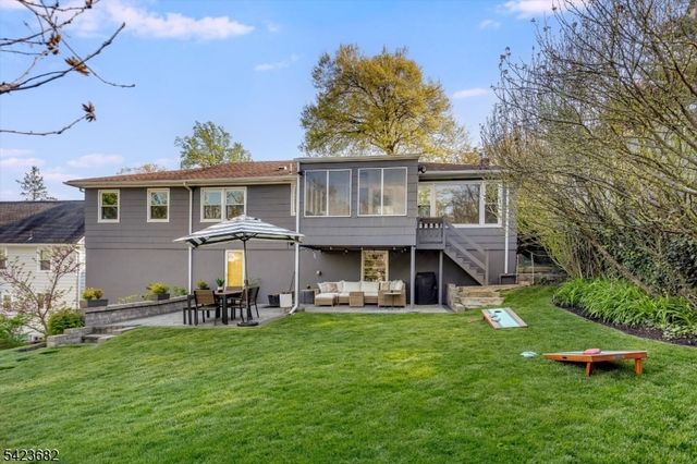 29 Bradford Ave, West Orange Twp., NJ 07052