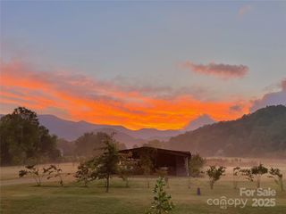 32 Sugar Cove Road, Weaverville, NC 28787