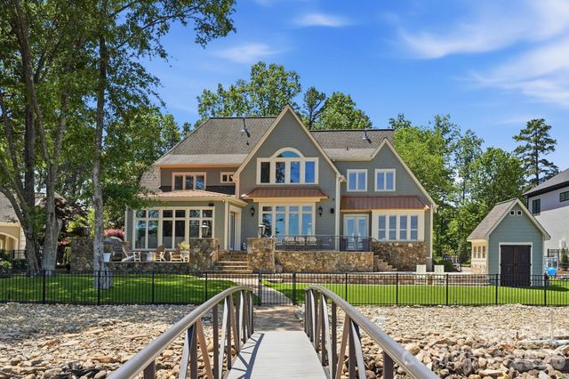 3900 Channel Pointe Lane, Denver, NC 28037
