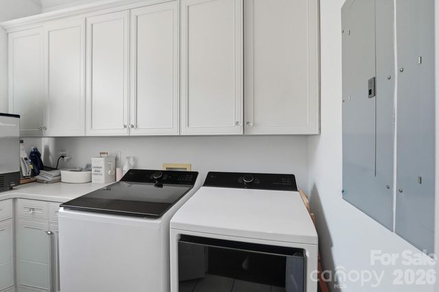 3900 Channel Pointe Lane, Denver, NC 28037